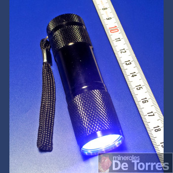 Linterna con LED de luz UV onda larga.